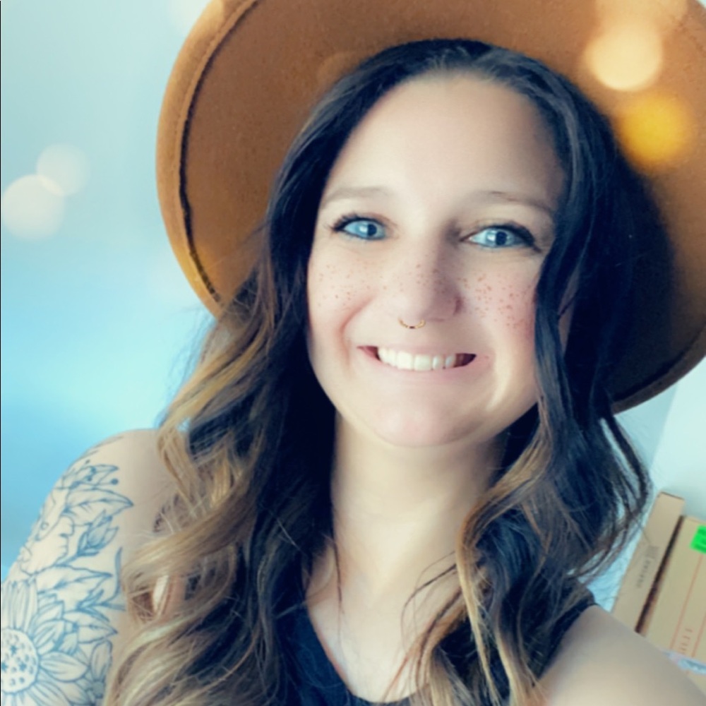 Meet your Posher, Haley